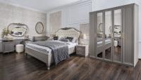 Спальня "Мокко" 5-ти ств. шкаф с зеркалами, кровать (1800х2000), зеркало ППУ, комод, серый камень. Фото №1