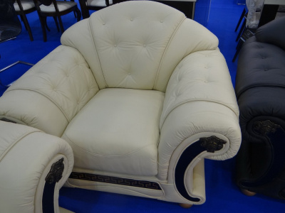 Кресло Versace белое. Фото №4