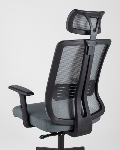 Кресло руководителя TopChairs Post серое фото Кресло руководителя TopChairs Post серое. Фото №8