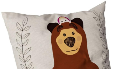 Подушка декоративная Маша и медведь. Фото №2