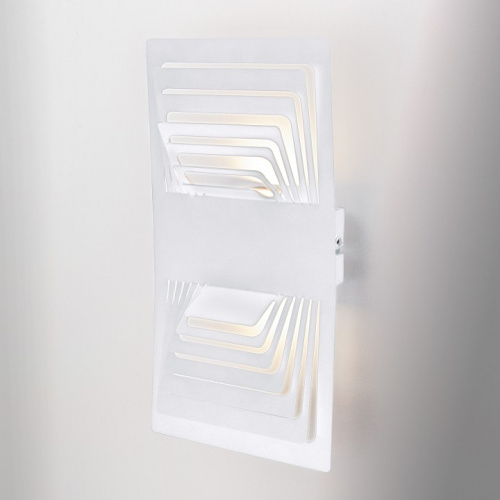 Накладной светильник Elektrostandard Onda a051817 фото Накладной светильник Elektrostandard Onda a051817. Фото №1