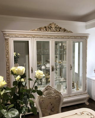 Сервант "Алсу", белый глянец фото Сервант "Алсу", белый глянец. Фото №3